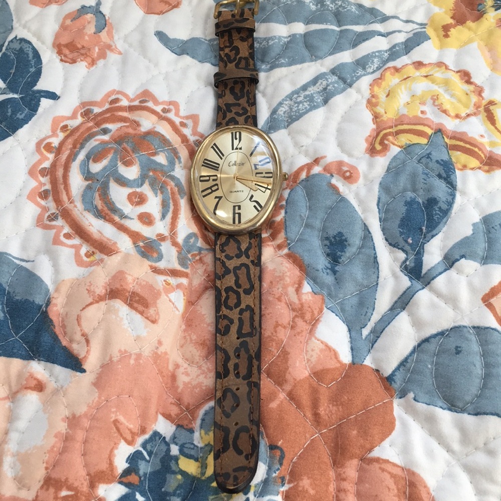 Collezio, large number gold watch